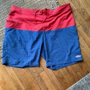 Vineyard Vines Red and Blue Men's Board Shorts sz: 42